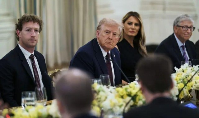 饭桌上“强收份子钱”，特朗普办了一场“鸿门宴” | 京酿馆